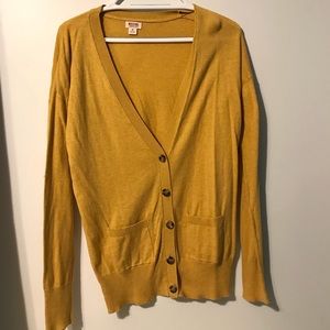 Yellow sweater